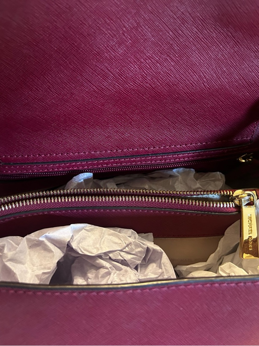 Michael Kors Red Purse & Watch Set | Giftable ❤️ - Picture 10 of 14